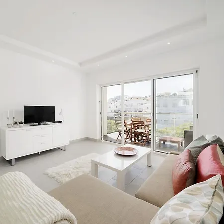Modern Apartment, Old Town Albufeira, 7 Minute Walk To Beach Apartment