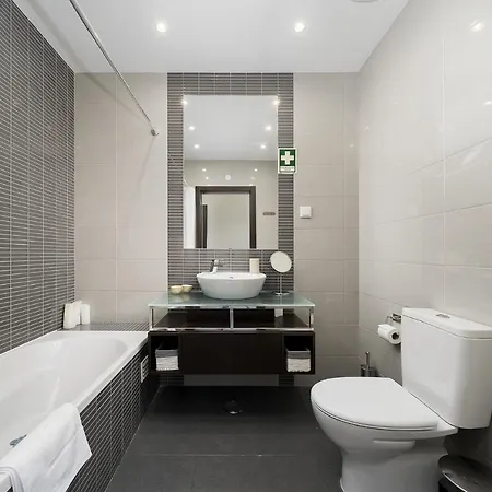 Modern Apartment, Old Town Albufeira, 7 Minute Walk To Beach Apartment Albufeira