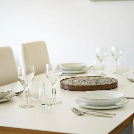 Modern Apartment, Old Town Albufeira, 7 Minute Walk To Beach Apartment *